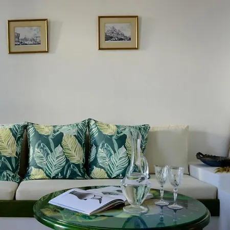 Nikos 4* Oia