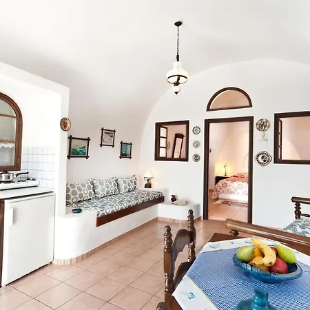 Aparthotel Nikos 4*