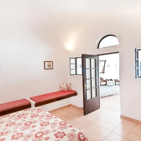 Nikos Aparthotel 4*