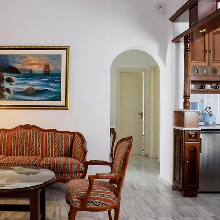 Aparthotel Nikos 4*